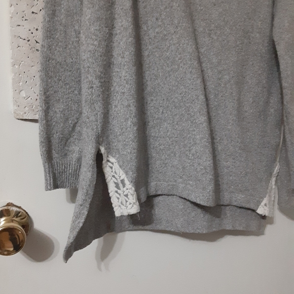 Small Sweater - Picture 2 of 6